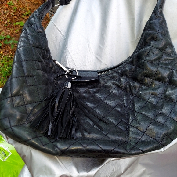 Marc Jacobs Handbags - Marc Jacobs Quilted Leather Bag